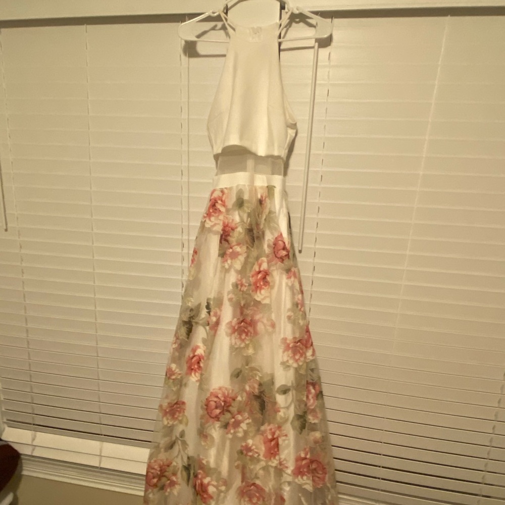 Sprint wedding dress